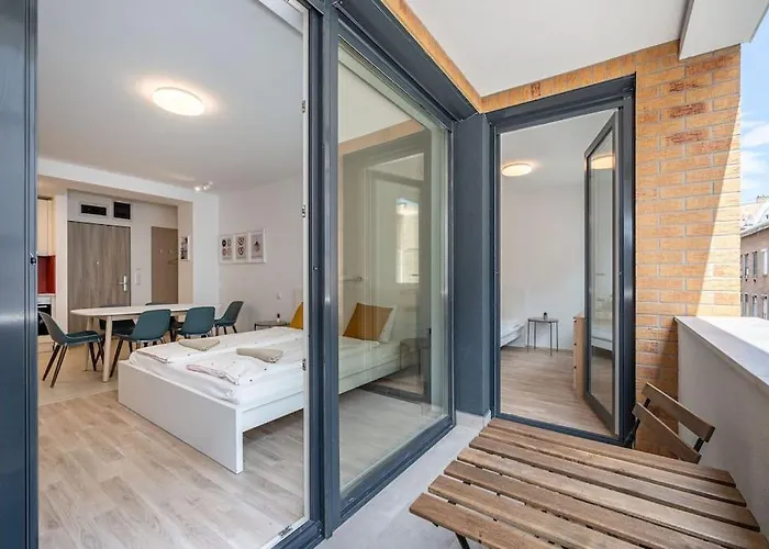 Big Condo With Garage & Balcony & Ac & Lift